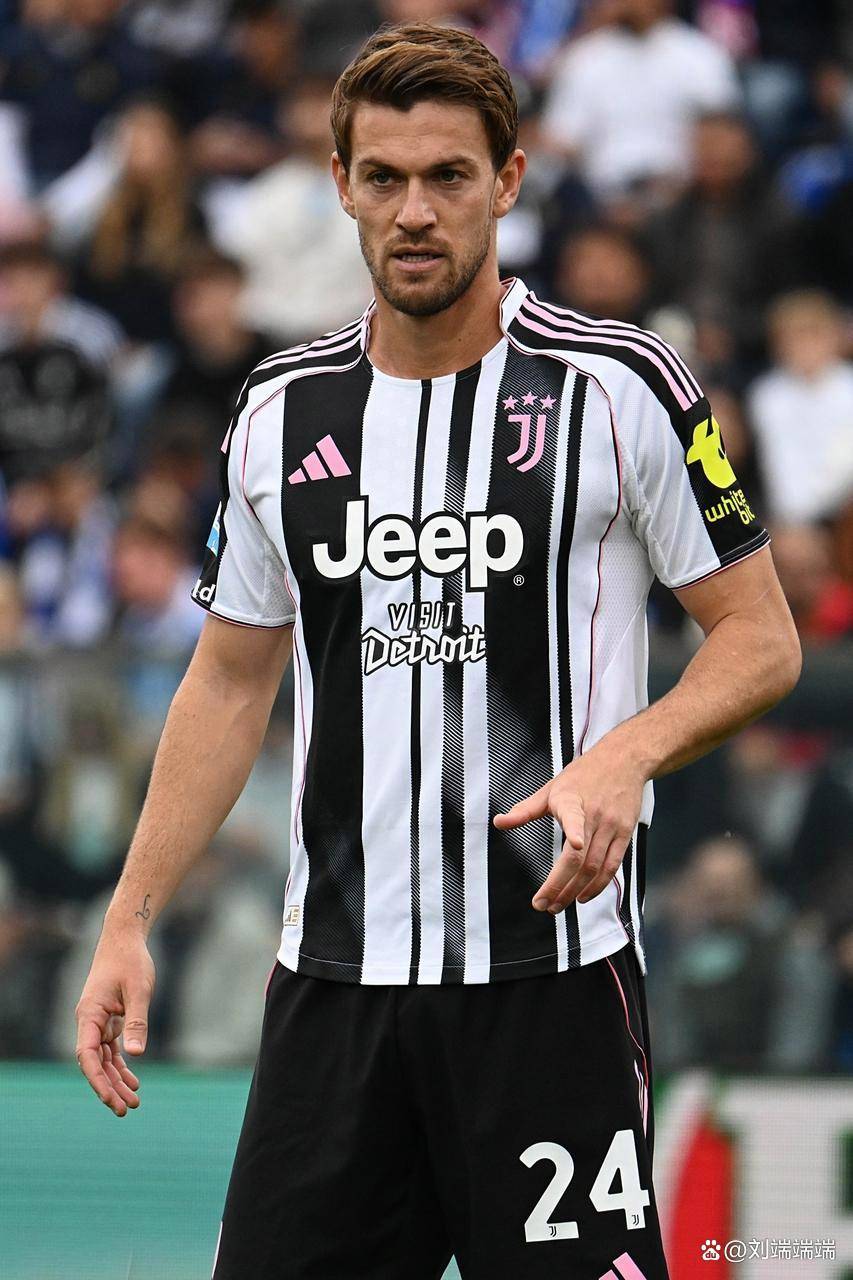 稳定军心，尤文续约31岁后卫，8场1球，新援戴维何时激活